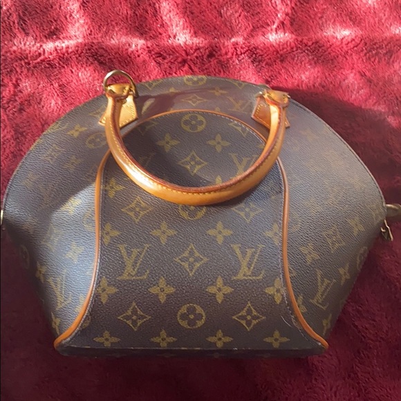 Purse - Picture 2 of 7